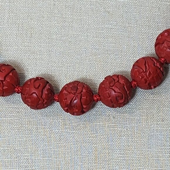 Vintage Carved Cinnabar Bead Necklace Hand Knotted Boho Mid Century Red Chinese - Picture 3 of 6